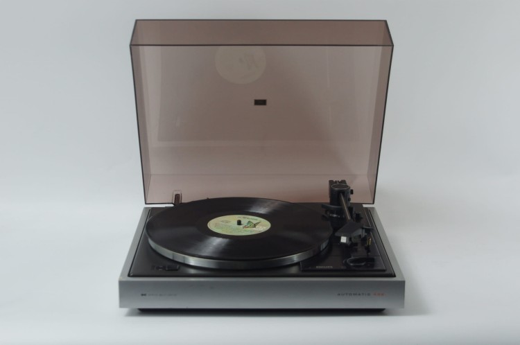 GRAMOFON PHILIPS 406