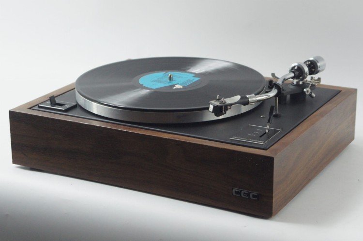 GRAMOFON CEC BD-1000