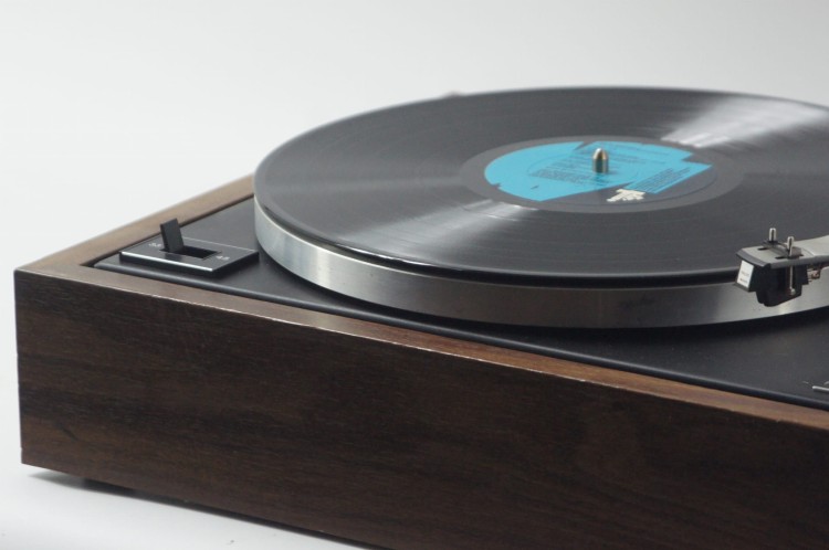 GRAMOFON CEC BD-1000