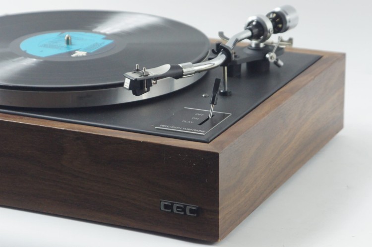 GRAMOFON CEC BD-1000