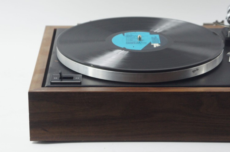 GRAMOFON CEC BD-1000