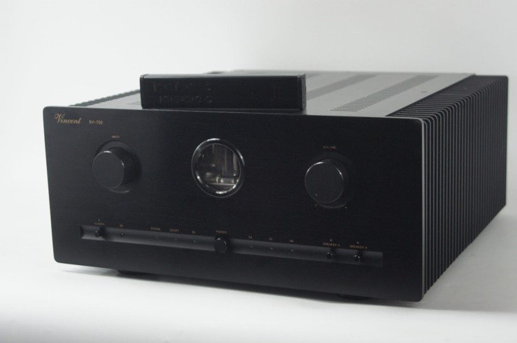 WZMACNIACZ HYBRYDOWY VINCENT SV-700