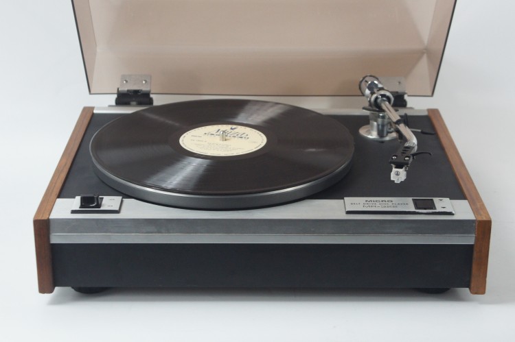 GRAMOFON MICRO SEIKI MR-322