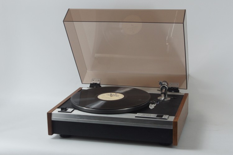 GRAMOFON MICRO SEIKI MR-322
