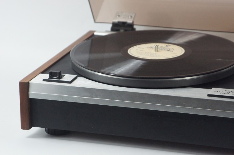 GRAMOFON MICRO SEIKI MR-322