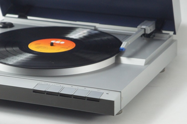 ADC LT10