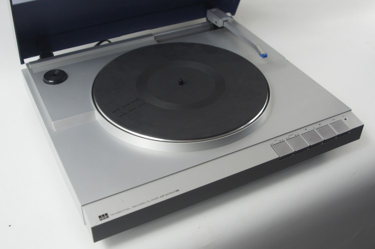 ADC LT10