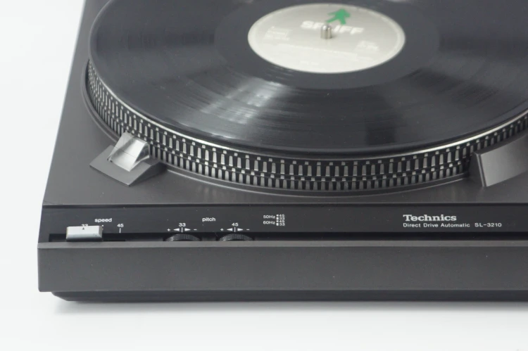 GRAMOFON TECHNICS SL-3210