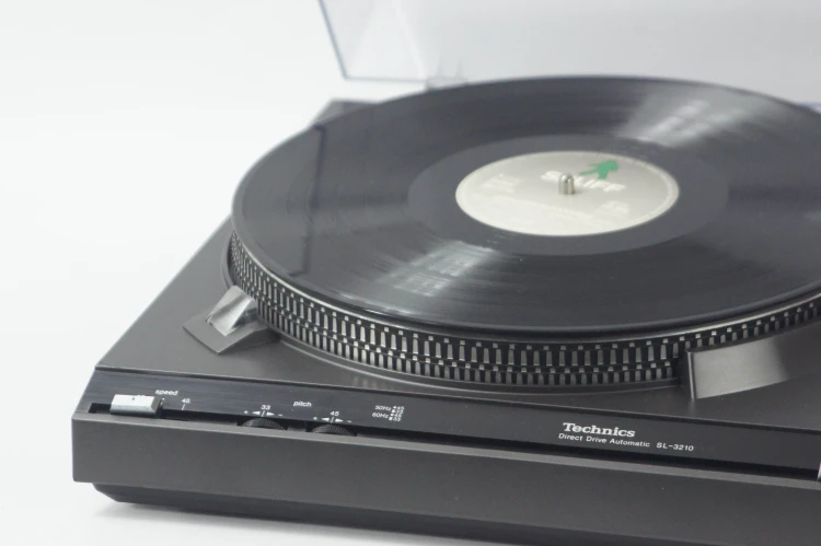 GRAMOFON TECHNICS SL-3210