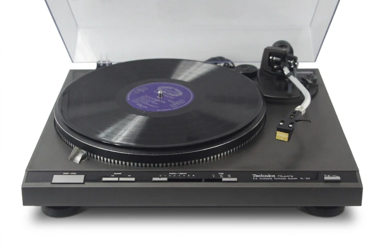 GRAMOFON TECHNICS SL-Q3