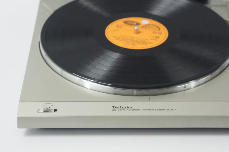 GRAMOFON TECHNICS SL-B210