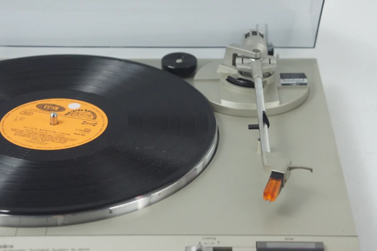 GRAMOFON TECHNICS SL-B210