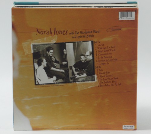 NORAH JONES - "FEELS LIKE HOME"