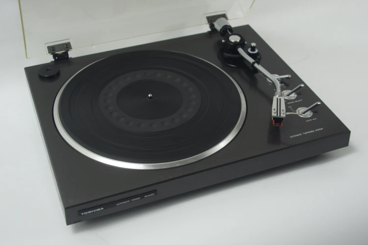 GRAMOFON TOSHIBA SR-A230