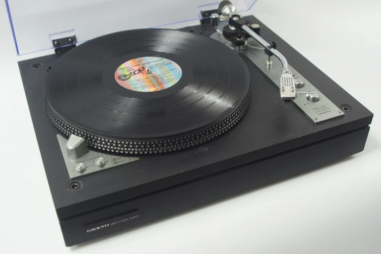 ONKYO CP-700M