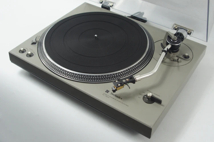 TECHNICS SL-1500