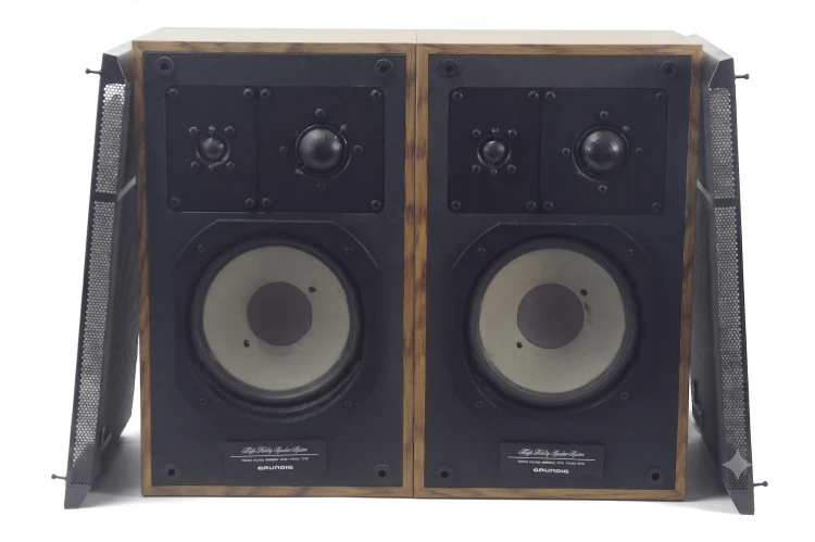KOLUMNY GRUNDIG BOX 660B.png