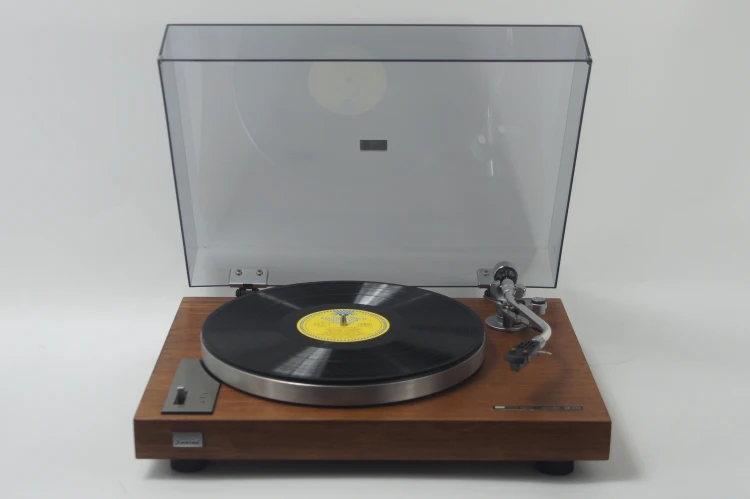 GRAMOFON SANSUI SR-222