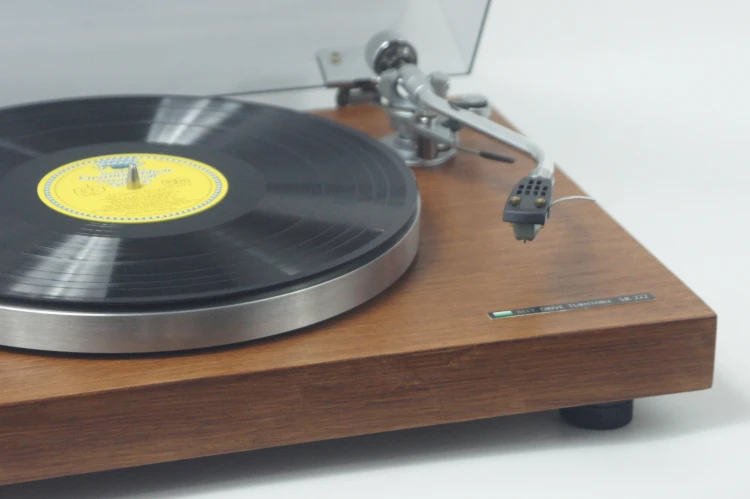 GRAMOFON SANSUI SR-222