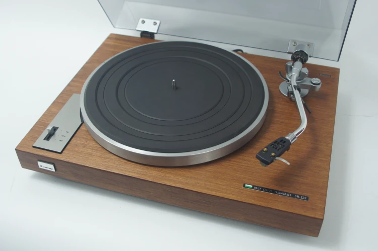 GRAMOFON SANSUI SR-222