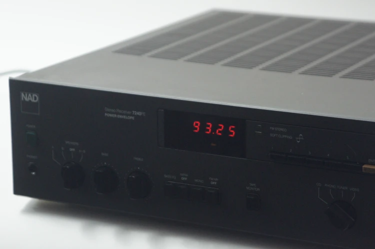 NAD 7240PE