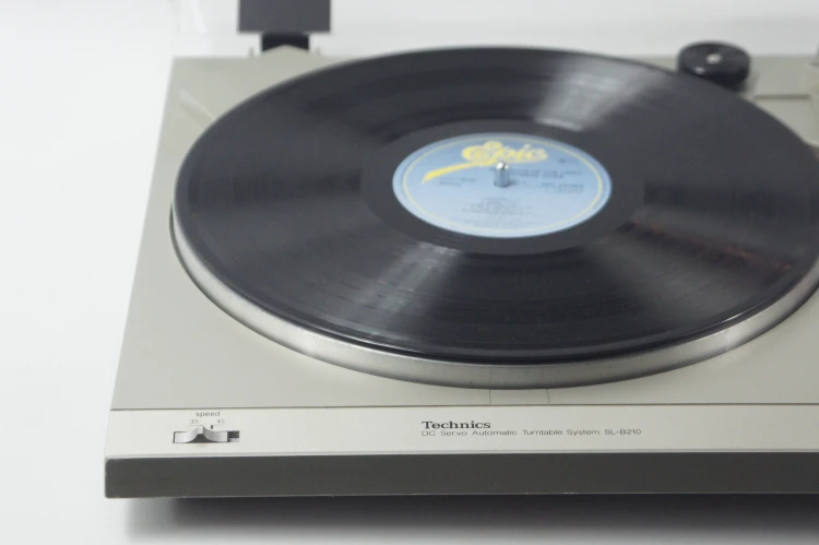 TECHNICS SL-B210