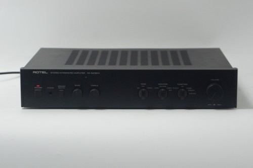 WZMACNIACZ ROTEL RA-840BX
