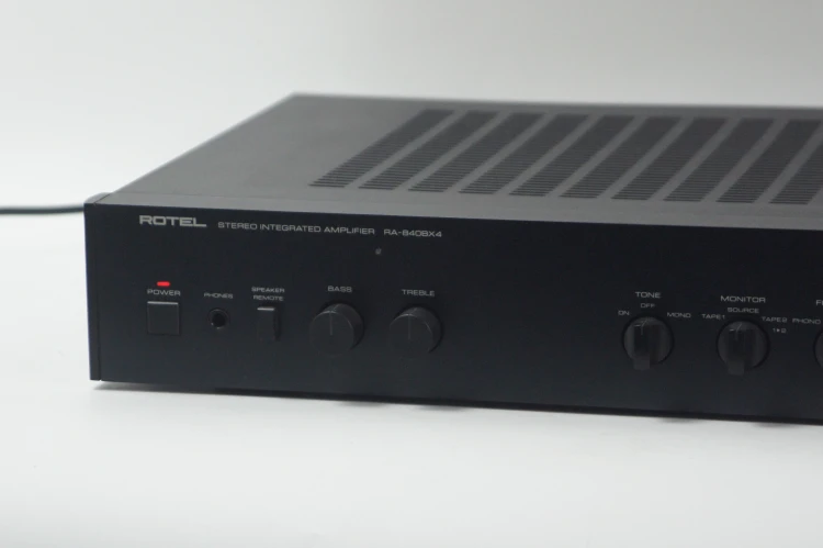 WZMACNIACZ ROTEL RA-840BX