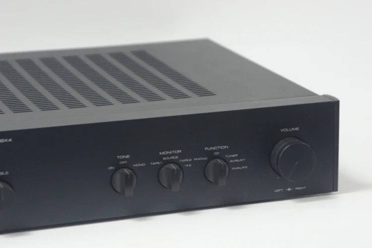 WZMACNIACZ ROTEL RA-840BX