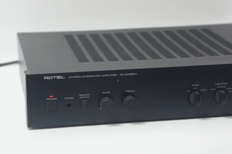 WZMACNIACZ ROTEL RA-840BX