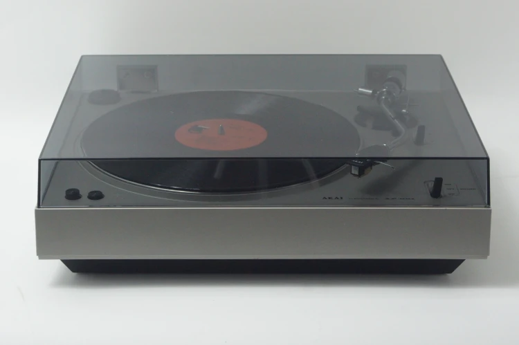 GRAMOFON AKAI AP-001