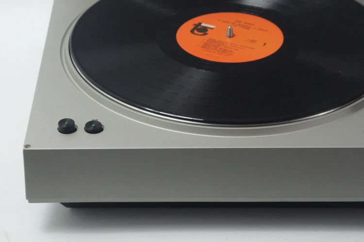GRAMOFON AKAI AP-001