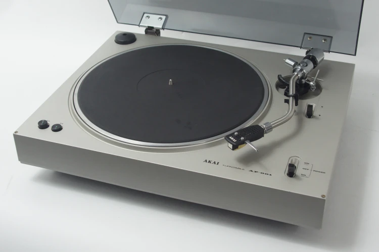 GRAMOFON AKAI AP-001