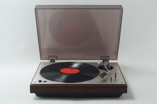 GRAMOFON AKAI AP-003