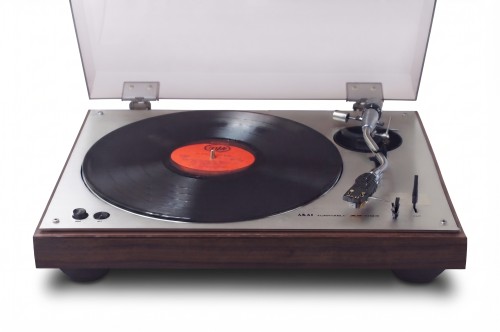 GRAMOFON AKAI AP-003