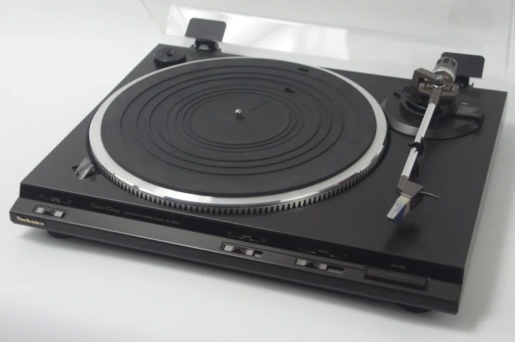 GRAMOFON TECHNICS SL-DD33
