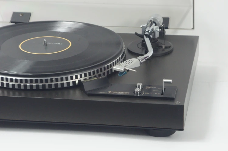 GRAMOFON KENWOOD KD-2070