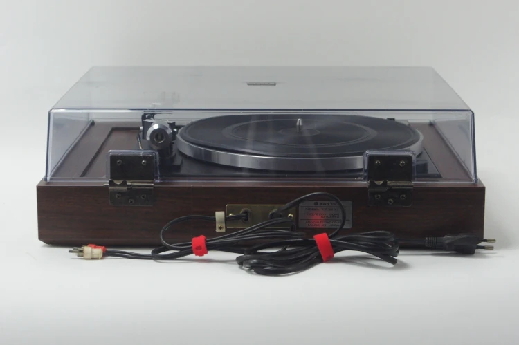 GRAMOFON SANYO TP 525