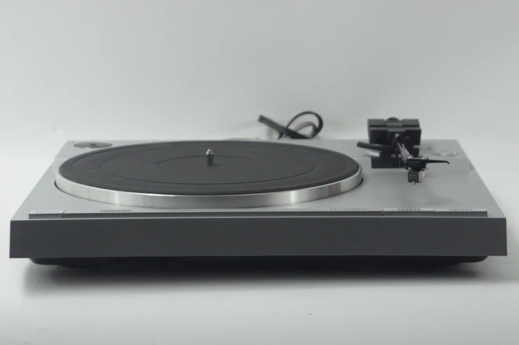 YAMAHA P-220